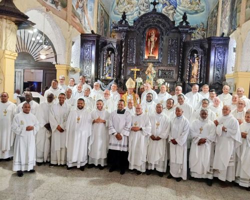 Sacerdotes del IPL presente en la Misa Crismal Diocesana